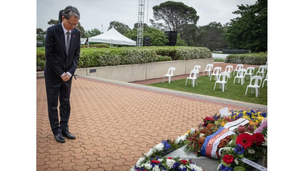 강정식 대사 ‘호주 현충일 (Remembrance day Day)’ 2021년 추모식에 헌화