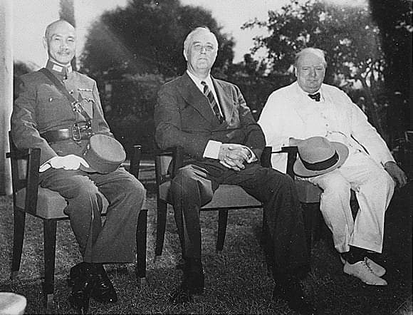 1943년 11월 26일, 제2차 세계 대전 일본과 아시아의 전후 처리를 협의한 카이로 회담 (Cairo Conference, 1943년 11월 22 ~26일) 종료