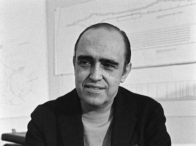 2012년 12월 5일, 브라질리아 설계에 참여한 브라질의 건축가 오스카르 니에메예르 (Oscar Niemeyer, 1907 ~ 2012) 별세