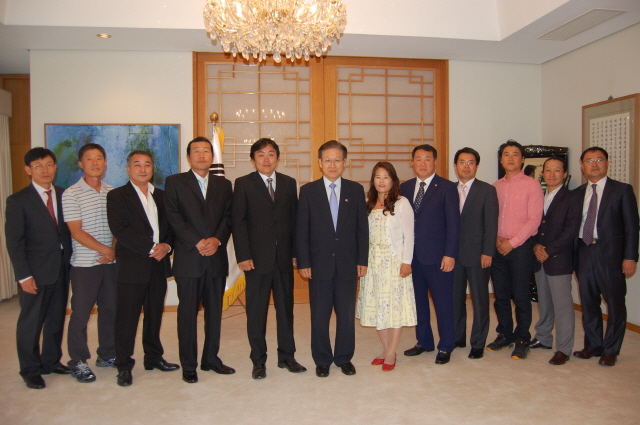 김봉현 대사, 캔버라 한인회와의 간담회 개최 및 감사장 수여