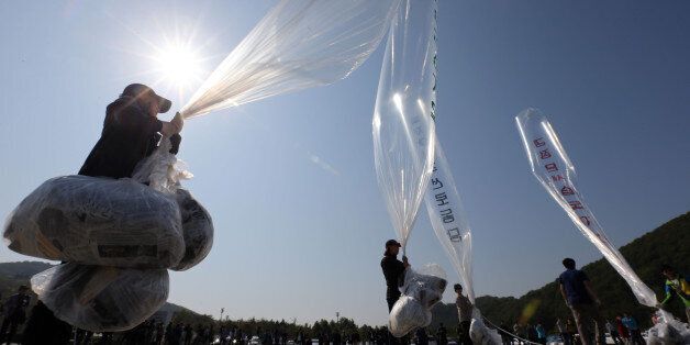 대북 전단 및 물품 등의 살포 관련 한국정부 입장문 발표 – 김유근 NSC 사무처장, “대북전단은 남북간 중지키로 한 행위, 민간단체의 살포에 유감” 표명, “대북전단 한반도 평화에 도움되지 않아, 살포행위 단속하고 위반시 엄정 대등할 것”