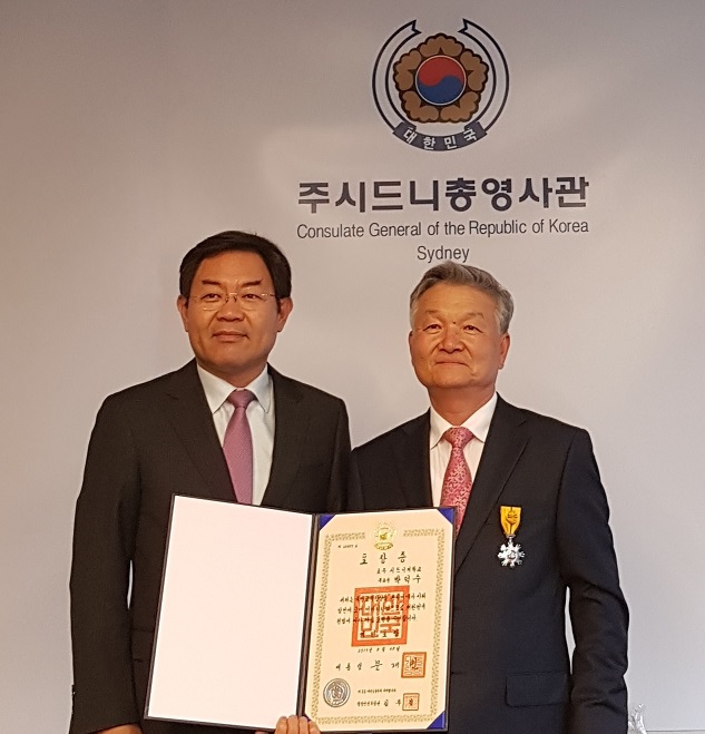 시드니대학교 박덕수 교수 ‘국민포장’ 받아