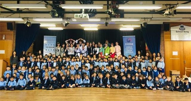 시드니한국문화원, ‘찾아가는 한국문화원’ 개최 – NSW주 남서부 2개교에서 다채로운 한국문화 체험 행사 진행